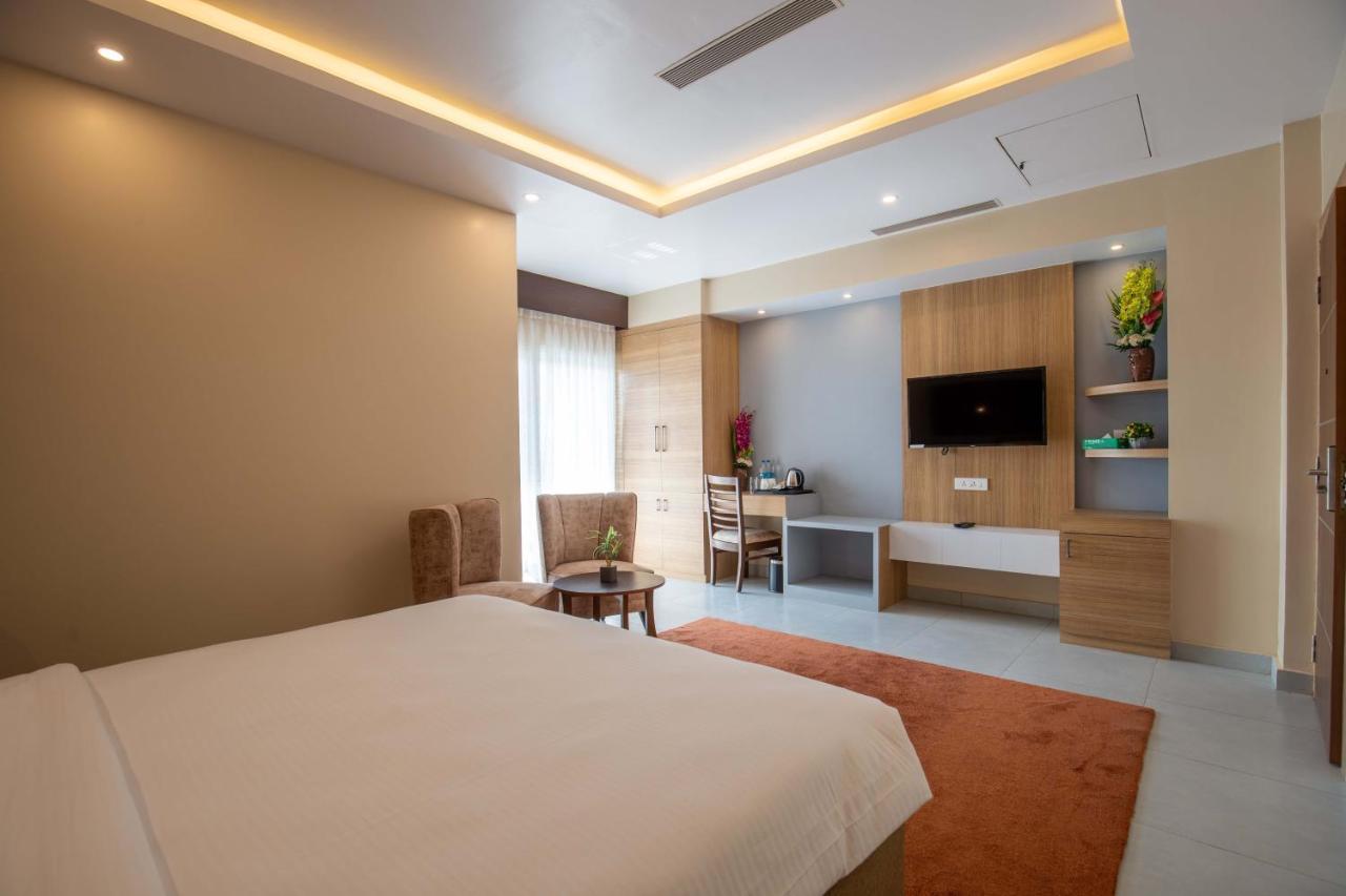 Hotel Palm International Butwal Екстер'єр фото