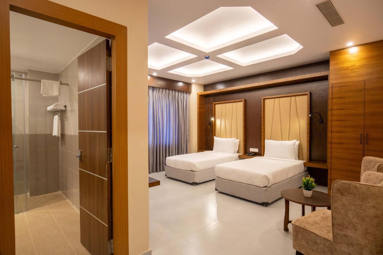 Hotel Palm International Butwal Екстер'єр фото