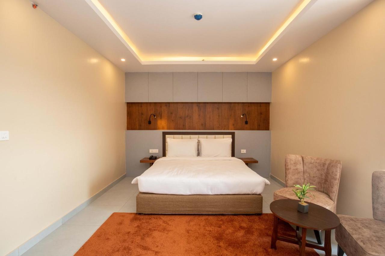 Hotel Palm International Butwal Екстер'єр фото