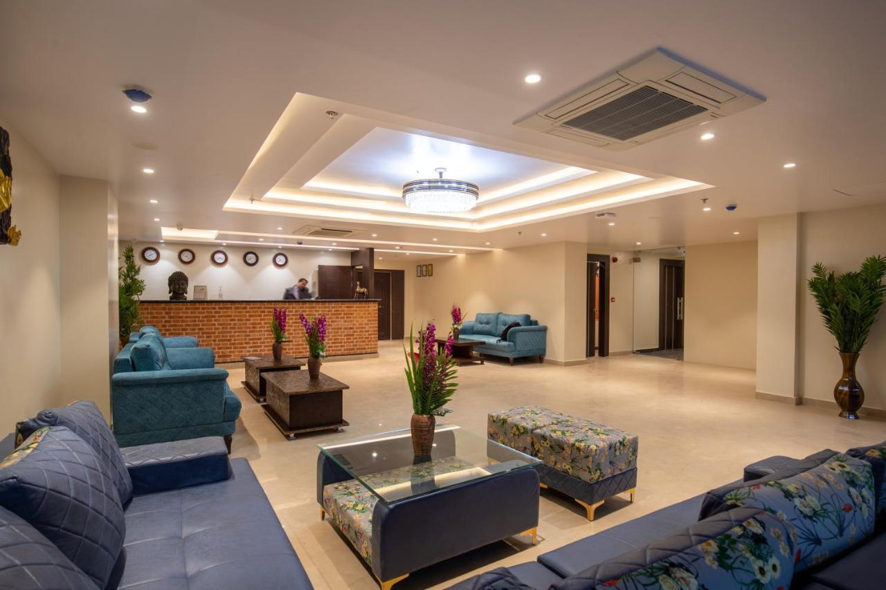Hotel Palm International Butwal Екстер'єр фото