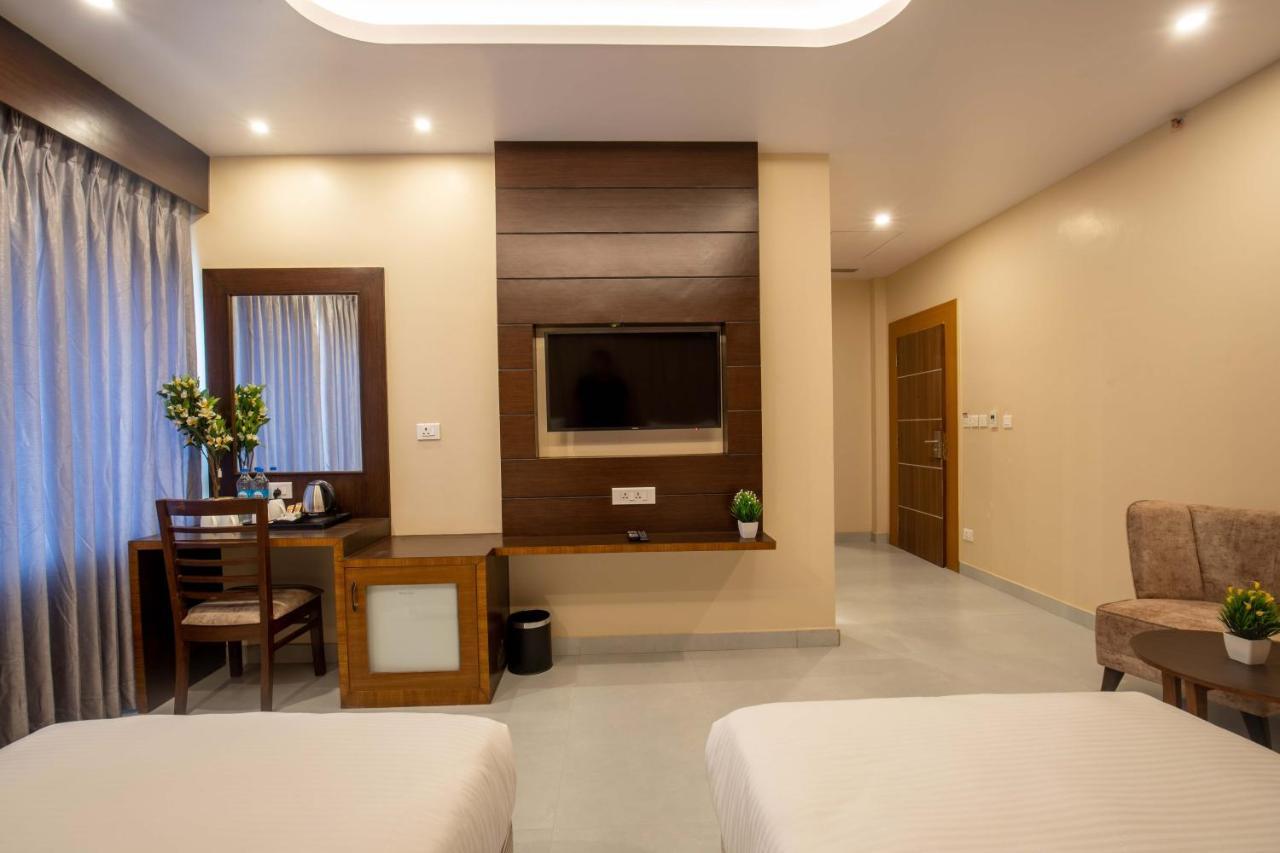 Hotel Palm International Butwal Екстер'єр фото