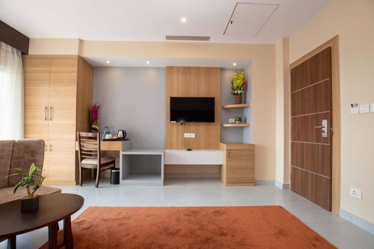 Hotel Palm International Butwal Екстер'єр фото