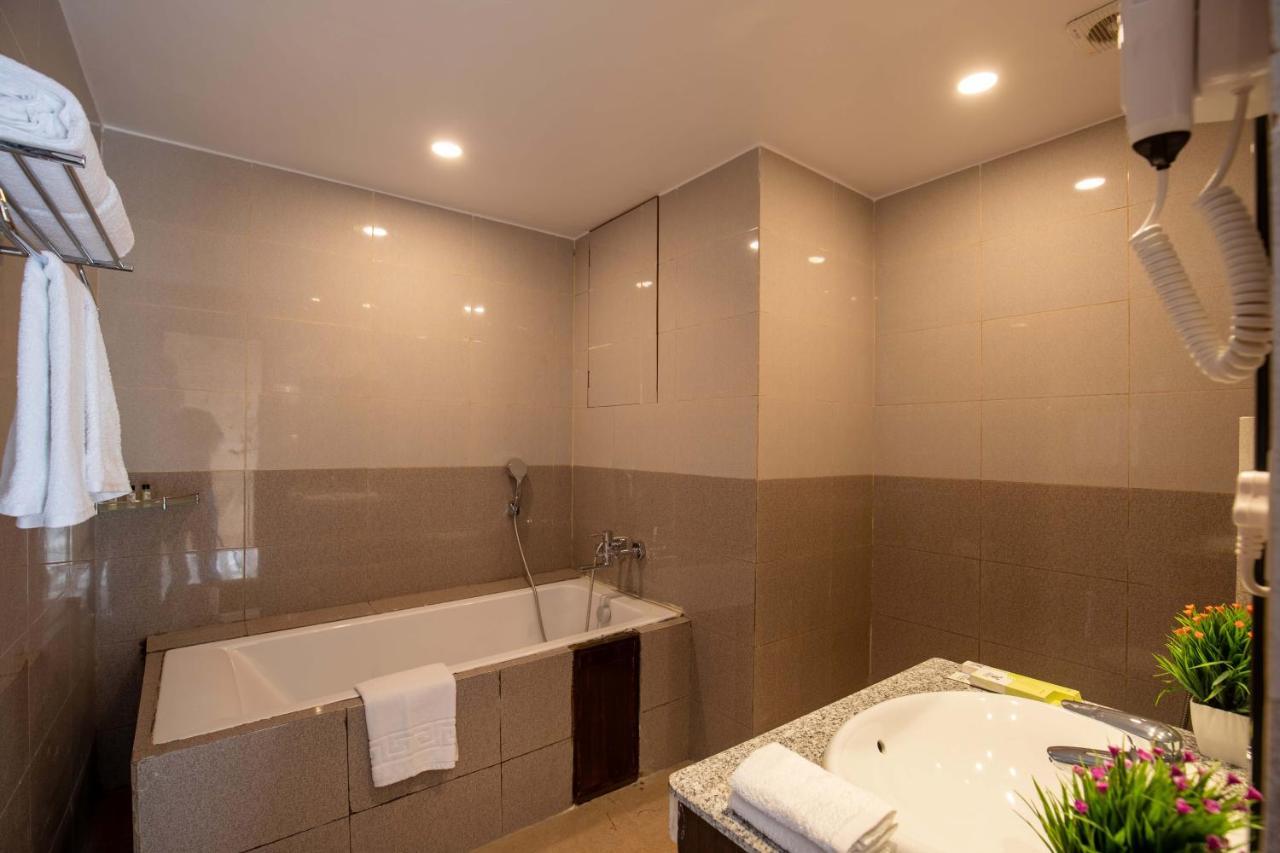 Hotel Palm International Butwal Екстер'єр фото
