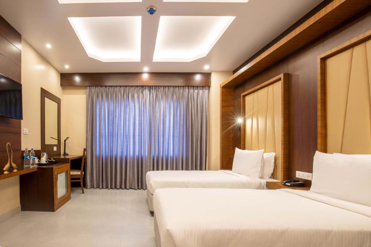 Hotel Palm International Butwal Екстер'єр фото