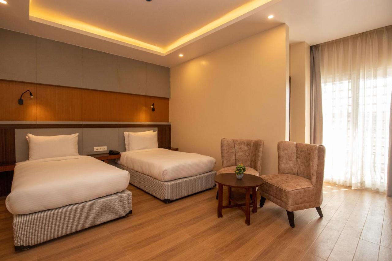 Hotel Palm International Butwal Екстер'єр фото
