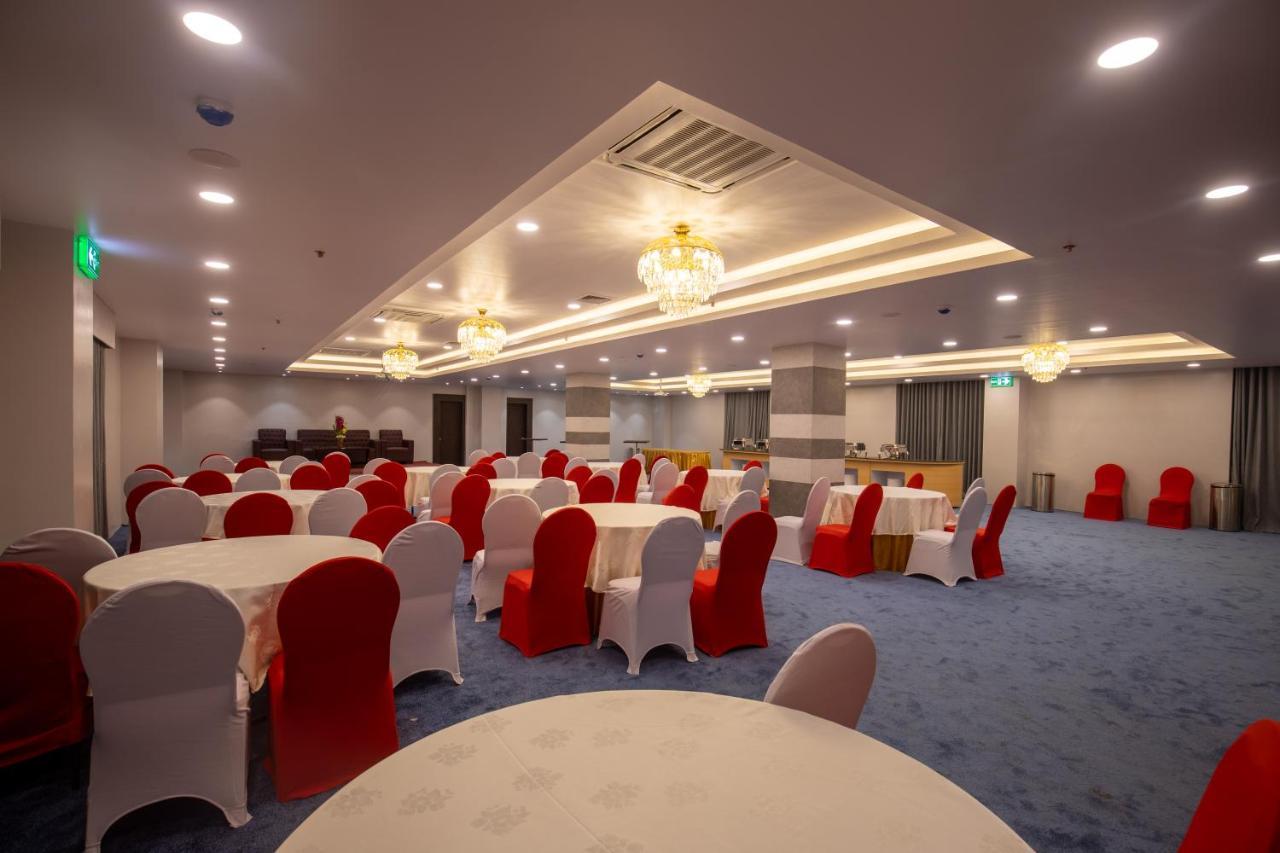 Hotel Palm International Butwal Екстер'єр фото