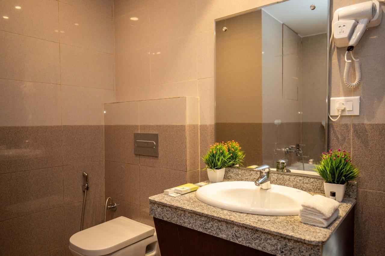 Hotel Palm International Butwal Екстер'єр фото